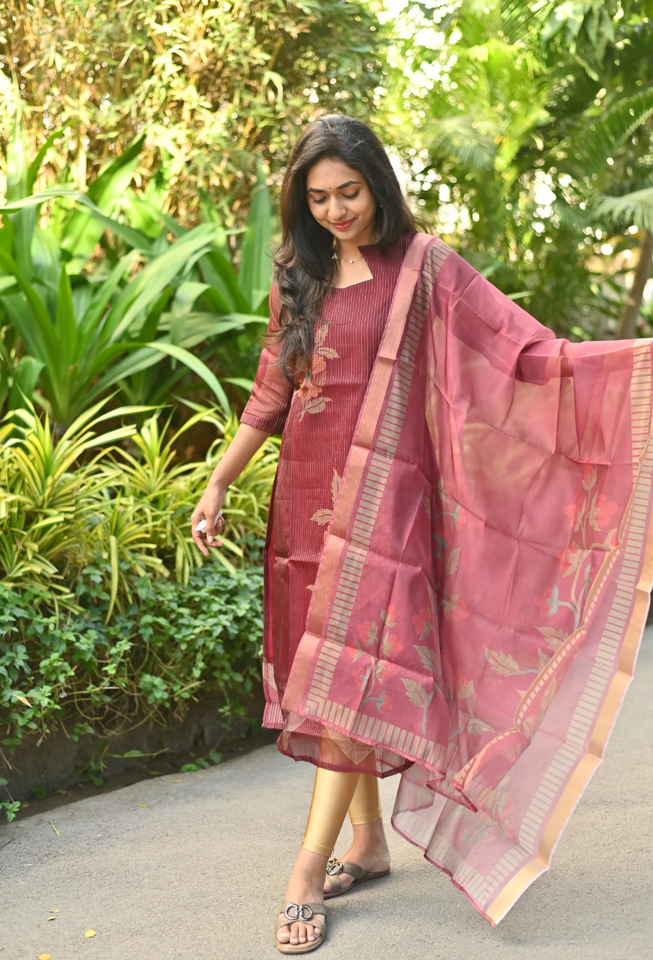 MANISHA - Image 8