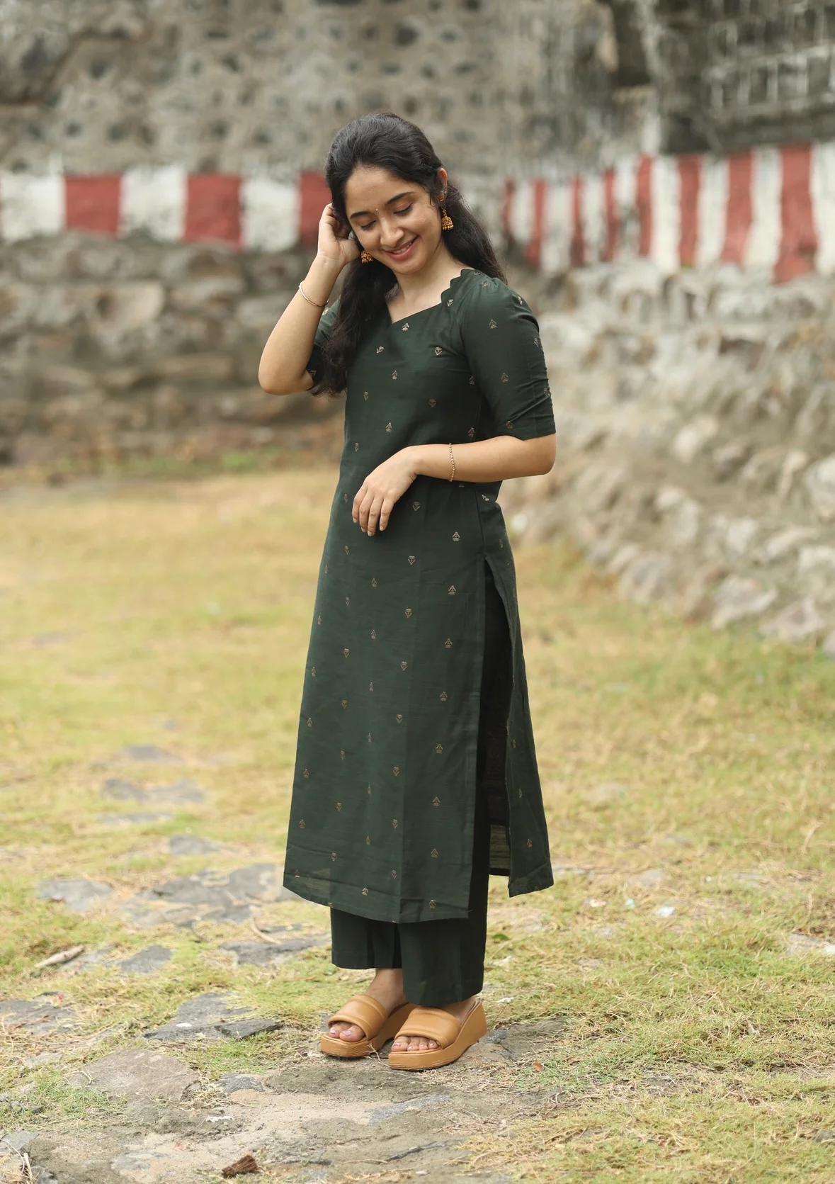 Meenakshi-Bottle green - Image 6