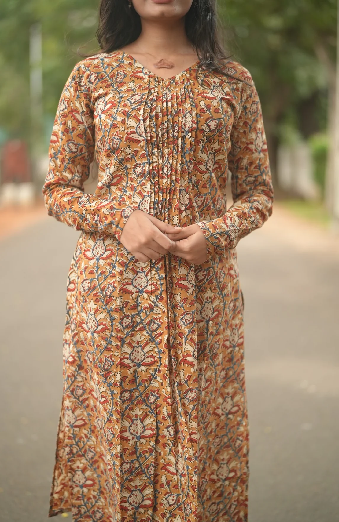 Pallavi-Kalamkari(U neck frilled) - Image 4