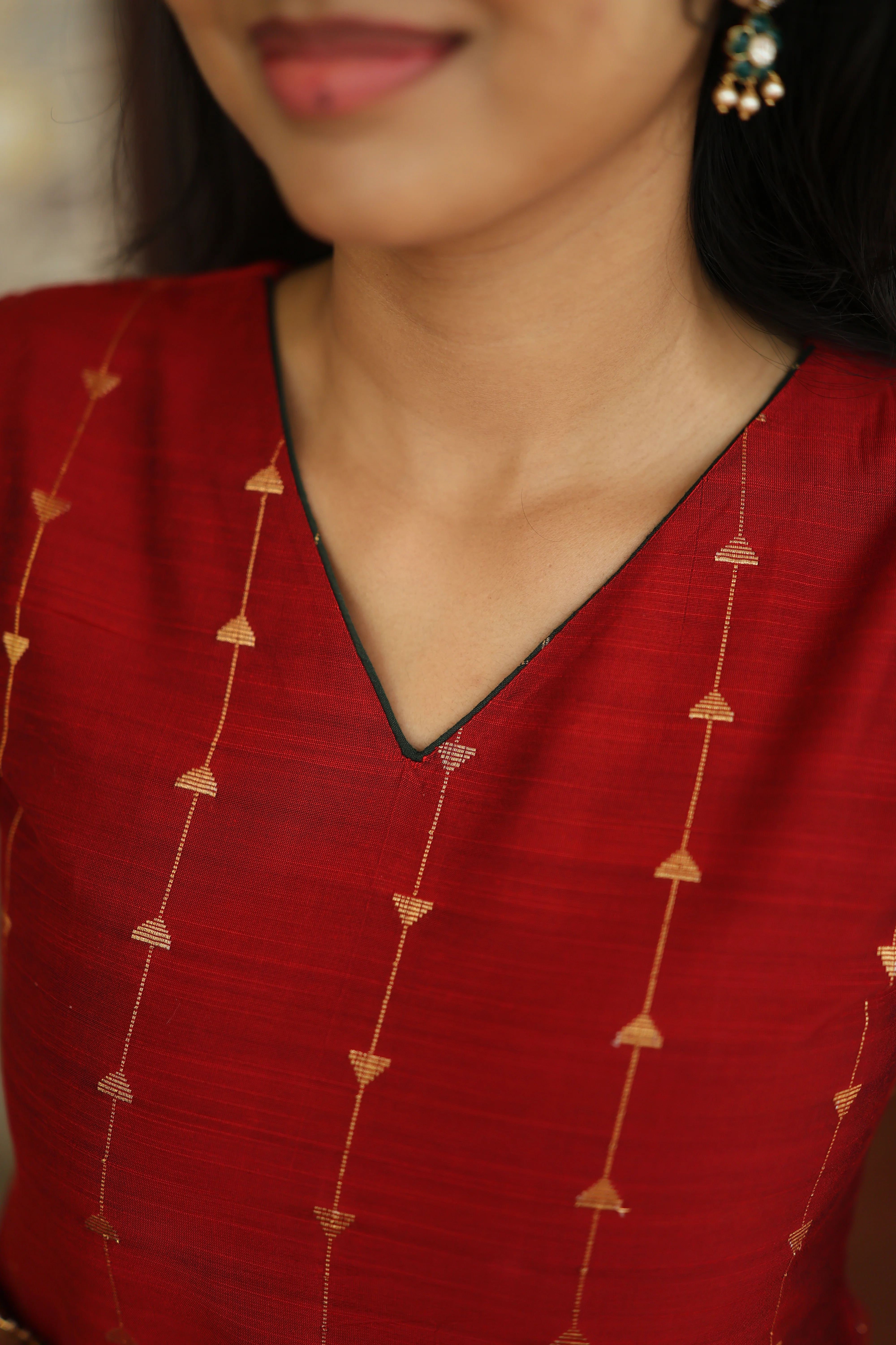 Yashodha-MAROON AND GREEN - Image 7